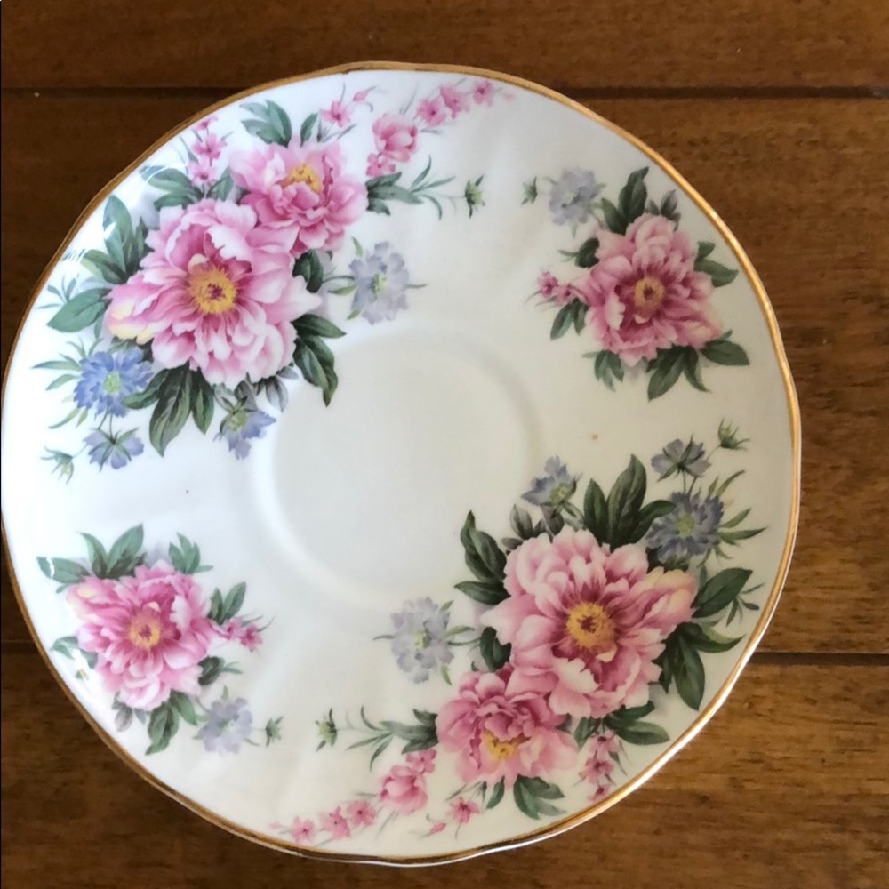 Allyn Nelson Fine Bone China Teacup and Saucer - Picture 4 of 8